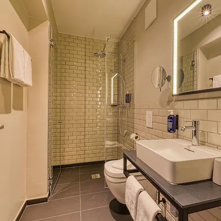 Vienna House Easy By Wyndham 호텔 3*
